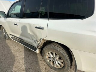 2018 Toyota Land Cruiser 200 Series Рестайлинг 2, белый, 4900000 рублей, вид 3