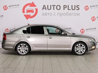 2011 Skoda Octavia II (A5) Рестайлинг, серый, 749000 рублей, вид 4