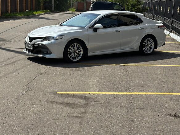 2021 Toyota Camry VIII (XV70), белый, 3050000 рублей - вид 20