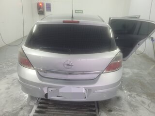 2011 Opel Astra H Рестайлинг, серебристый, 600000 рублей, вид 3