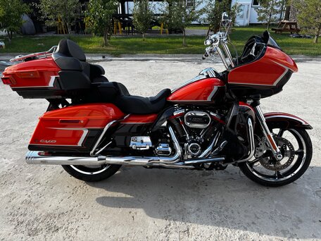 2022 Harley-Davidson CVO Road Glide Limited, оранжевый, 3000000 рублей, вид 3