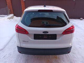 2017 Ford Focus III Рестайлинг, белый, 920000 рублей, вид 4