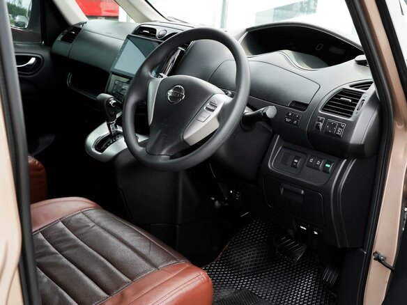 2016 Nissan Serena IV (C26), оранжевый - вид 21