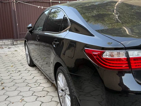 2013 Lexus ES 350 VI, чёрный, 1500000 рублей, вид 3