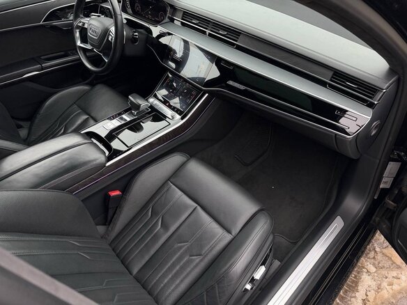 2018 Audi A8 Long 55 TFSI IV (D5), чёрный, 4150000 рублей - вид 17