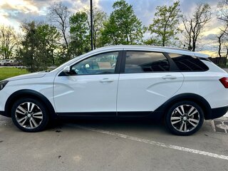 2019 Lada (ВАЗ) Vesta SW Cross I, белый, 920000 рублей, вид 4