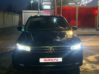 2017 Volkswagen Tiguan II, чёрный, 2100000 рублей, вид 3