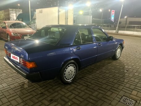 1992 Mercedes-Benz 190 (W201), синий, 2000000 рублей, вид 2