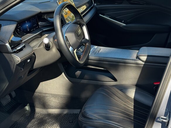 2024 Geely Preface I, серый - вид 7