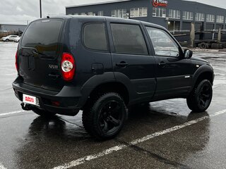 2011 Chevrolet Niva I Рестайлинг, синий, 415000 рублей, вид 4