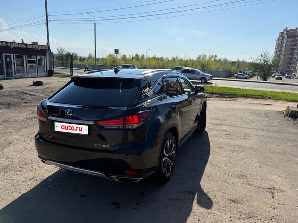 2020 Lexus RX 300 IV Рестайлинг, чёрный, 3550000 рублей - вид 2