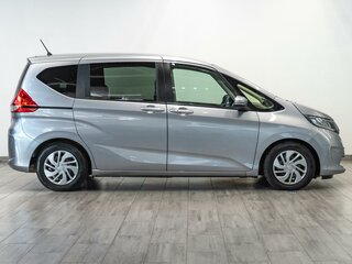 2019 Honda Freed II, серебристый, 1449000 рублей, вид 5