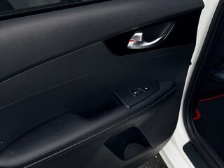 2018 Kia Cerato IV, белый, 1600000 рублей, вид 5