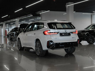 2026 BMW X1 Long 25Li xDrive III (U11/U12), белый, 6000000 рублей, вид 4