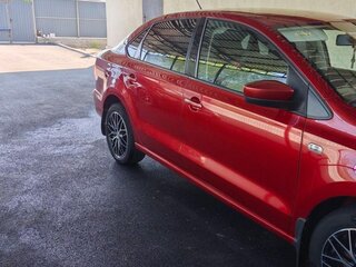2016 Volkswagen Polo V Рестайлинг, красный, 1200000 рублей, вид 3