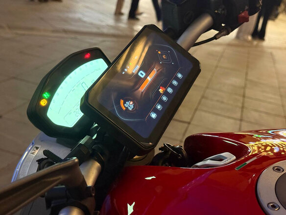 2018 Ducati Monster 797, красный, 690000 рублей - вид 3