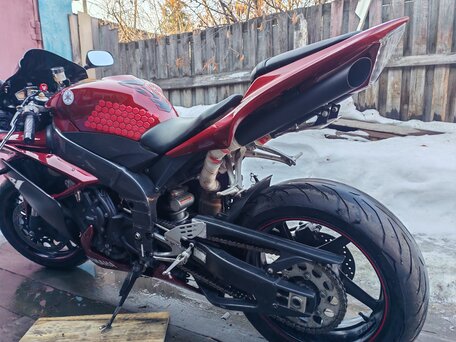 2007 Yamaha YZF-R1, красный, 715000 рублей, вид 5