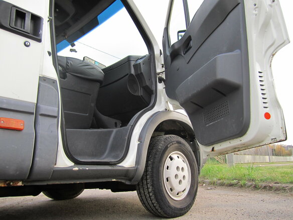 2003 Iveco Daily, белый, 955000 рублей - вид 12