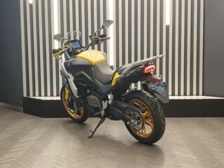 2026 QJMotor SVT 650, жёлтый, 729000 рублей, вид 5