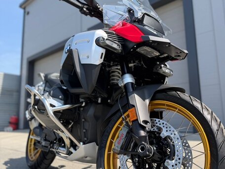 2025 BMW R 1300 GS Adventure, красный, 2700000 рублей, вид 4