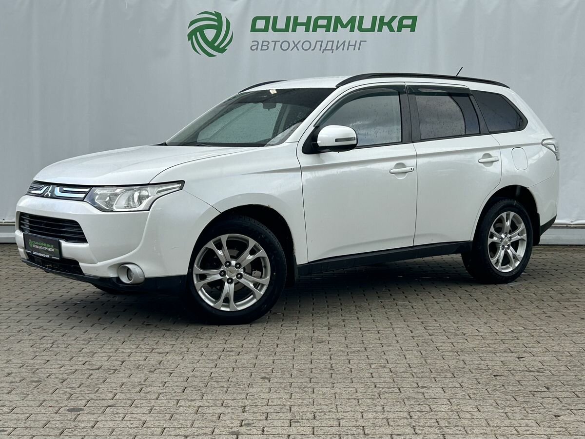 Открыть фотографии: Mitsubishi Outlander III