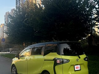 2019 Toyota Sienta II Рестайлинг, жёлтый, 1590000 рублей, вид 5