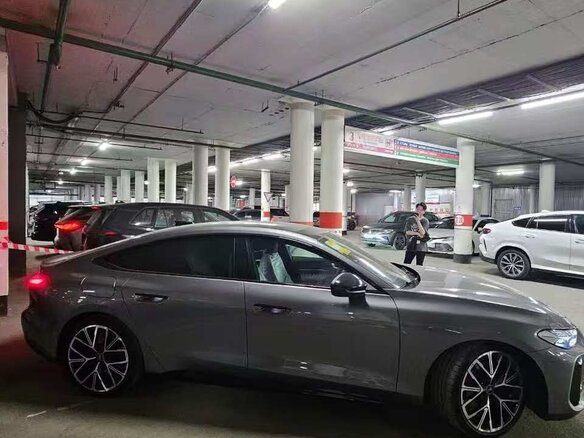 2026 Audi A5 L Sportback III (B10), серый, 5500000 рублей - вид 4