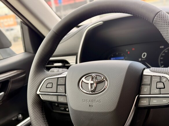 2026 Toyota Highlander IV (XU70), чёрный, 5500000 рублей - вид 15
