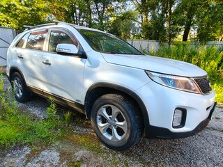 2013 Kia Sorento II Рестайлинг, белый, 1249900 рублей, вид 2