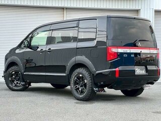 2023 Mitsubishi Delica D:5 I Рестайлинг, чёрный, 2990000 рублей, вид 4