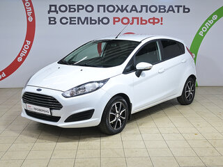 2016 Ford Fiesta Mk6 Рестайлинг, белый, 536000 рублей, вид 1