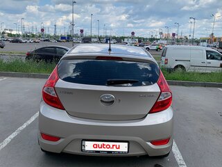 2012 Hyundai Solaris I, бежевый, 1200000 рублей, вид 3