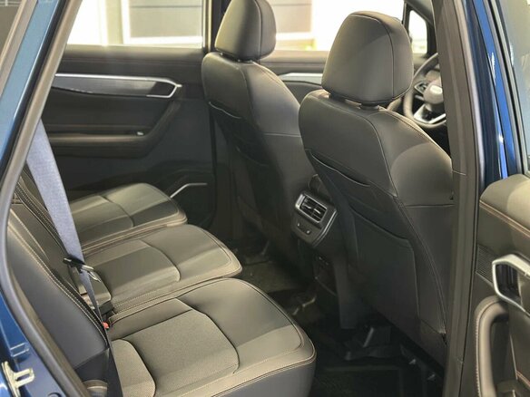 2025 Geely Okavango I Рестайлинг, синий, 3993990 рублей - вид 17