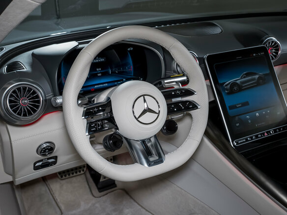 2026 Mercedes-Benz AMG GT 63 S E Performance II, серый, 27900000 рублей - вид 24