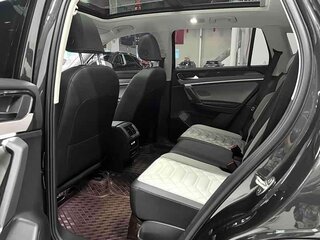 2023 Volkswagen Tayron I Рестайлинг, чёрный, 2550000 рублей, вид 4