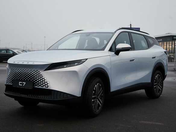 2025 Omoda C7, серебристый, 2939000 рублей