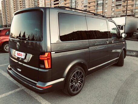 2020 Volkswagen Multivan, серый, 5795000 рублей, вид 4