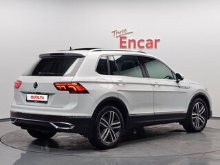 2022 Volkswagen Tiguan II Рестайлинг, белый, 3590000 рублей, вид 3
