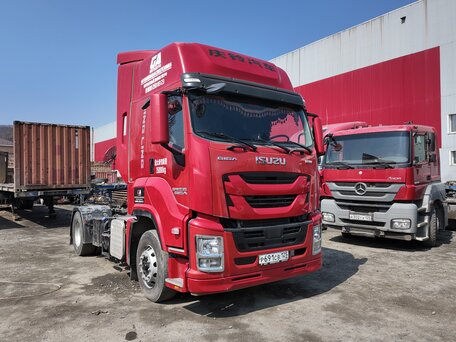 2024 Isuzu Giga (E-series), красный, 5500000 рублей, вид 2