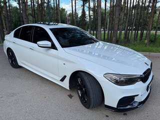 2017 BMW 5 серии 520d xDrive VII (G30/G31/G38), белый, 3500000 рублей, вид 4