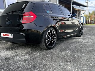 2009 BMW 1 серии 120i I (E81/E82/E87/E88) Рестайлинг, чёрный, 1000000 рублей, вид 2