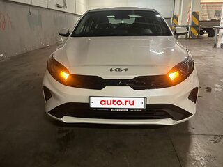 2021 Kia Forte III Рестайлинг, белый, 1900000 рублей, вид 2
