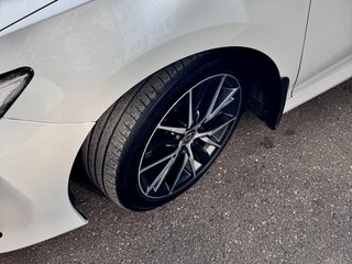2021 Toyota Camry VIII (XV70) Рестайлинг, белый, 3000000 рублей, вид 5