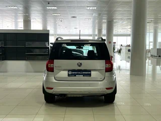 2014 Skoda Yeti I Рестайлинг, серый, 1299000 рублей, вид 4