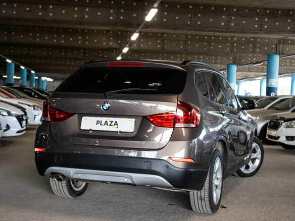 2013 BMW X1 20d I (E84) Рестайлинг, коричневый - вид 3