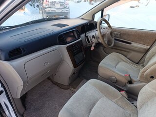 2001 Nissan Liberty, серебристый, 390000 рублей, вид 4