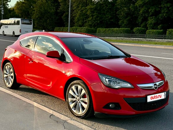 2012 Opel Astra GTC J Рестайлинг, красный, 970000 рублей - вид 1
