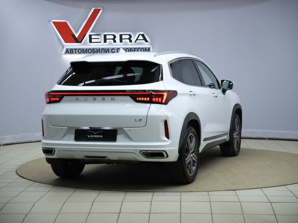 2022 Exeed LX I Рестайлинг, белый, 1730000 рублей - вид 4