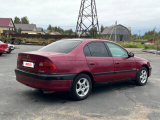 1998 Toyota Avensis I, красный, 200000 рублей, вид 3