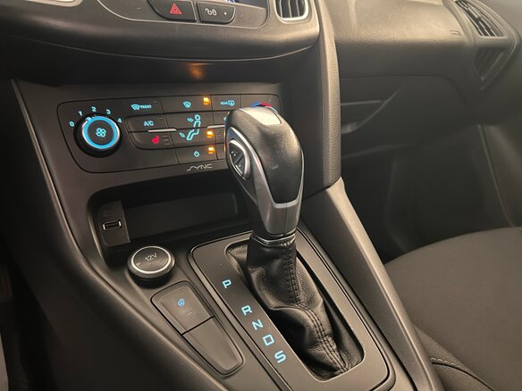 2017 Ford Focus III Рестайлинг, белый, 1249000 рублей - вид 14